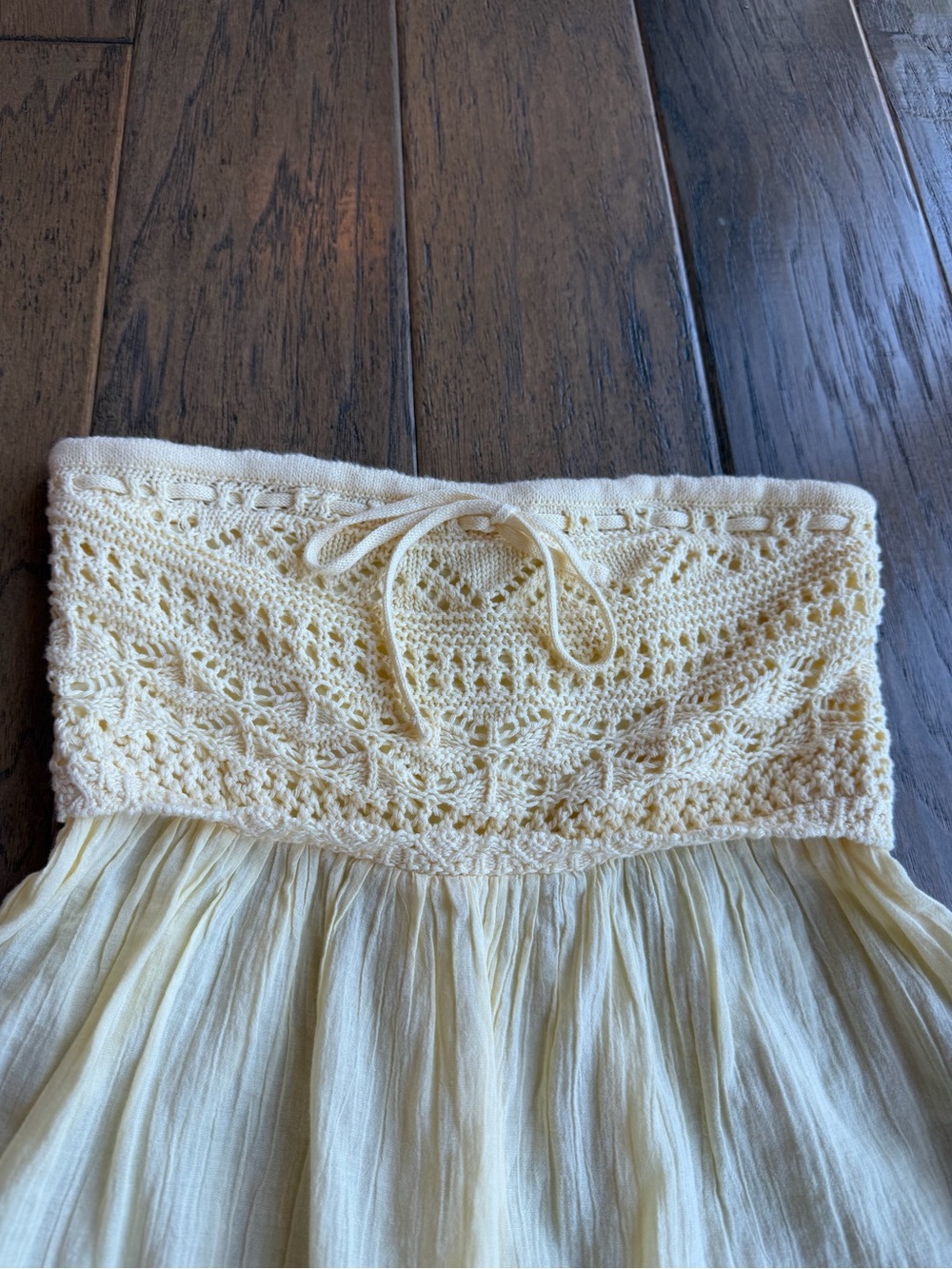 Hollister Pale Yellow Crochet Strapless Tube Top - Picture 2 of 5